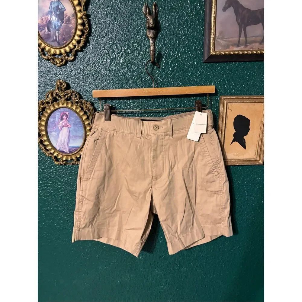 NWT! Abercrombie & Fitch 6” All Day Plain front shorts Khaki 26